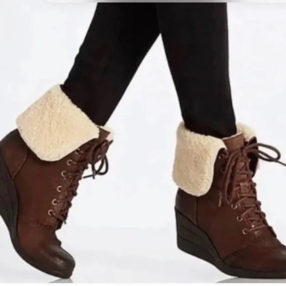 UGG'S ZEA Waterproof Ankle Leather Wedge Boots Shearling Trim, Women brown, US 7